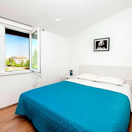 Apartments Vanesa Rovinj Exterior photo