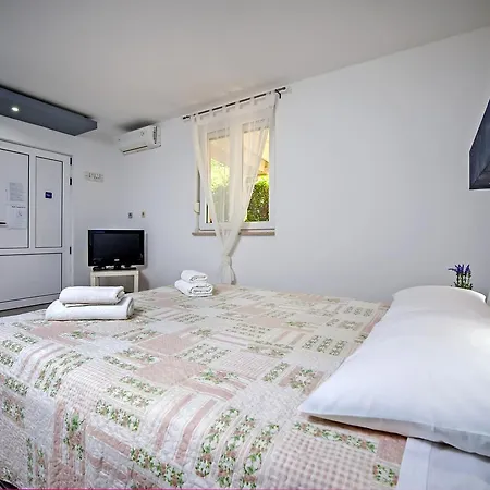 Apartments Vanesa Rovinj Exterior photo
